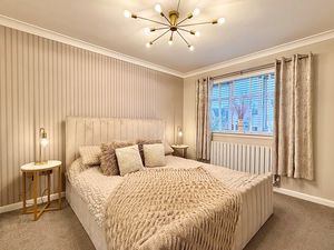 Photo 5- click for photo gallery